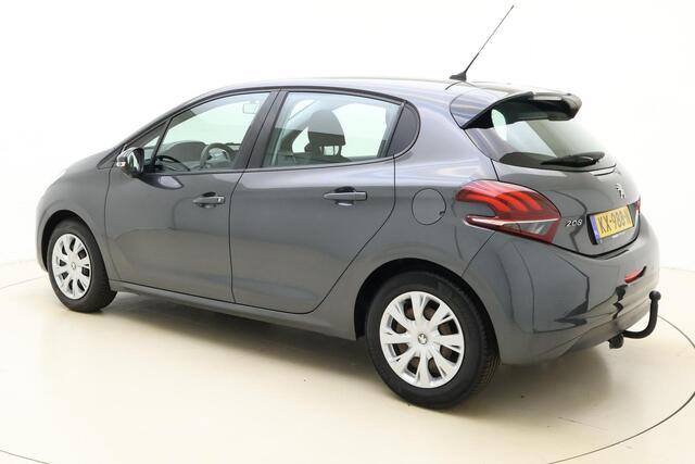 Peugeot 208 1.2 PureTech Blue Lion | Navigatiesysteem full map | Cruise control | Parkeersensor achter | Apple Carplay/Android Auto | Trekhaak |