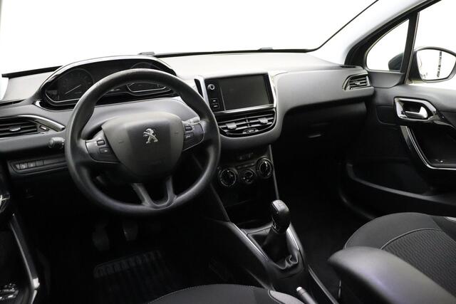 Peugeot 208 1.2 PureTech Blue Lion | Navigatiesysteem full map | Cruise control | Parkeersensor achter | Apple Carplay/Android Auto | Trekhaak |