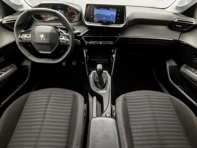 Peugeot 208 1.2 PureTech Sport (APPLE CARPLAY, GROOT NAVI, PARKEERSENSOREN, SPORTSTOELEN, LM VELGEN, LANE ASSIST, CRUISE, NIEUWE APK, NIEUWSTAAT)