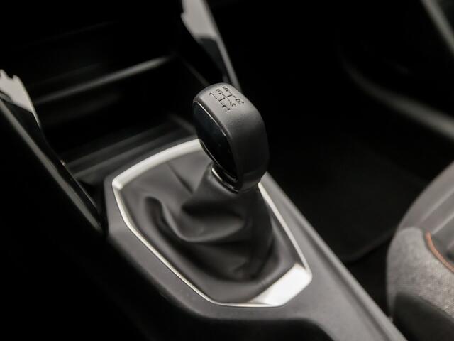 Peugeot 208 1.2 PureTech Sport (APPLE CARPLAY, GROOT NAVI, PARKEERSENSOREN, SPORTSTOELEN, LM VELGEN, LANE ASSIST, CRUISE, NIEUWE APK, NIEUWSTAAT)