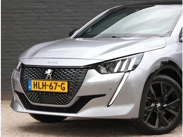Peugeot 208 1.2 100PK GT | Adaptive CruiseControl | Navigatie | Achteruitrij Camera | AppleCarplay/AndroidAuto | Privacy Glass | Keyless | Two-tone |
