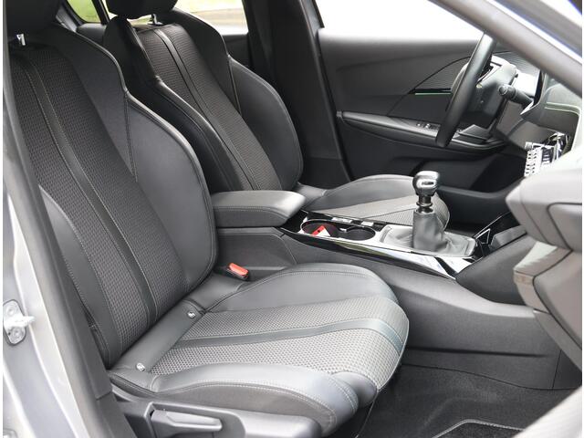 Peugeot 208 1.2 100PK GT | Adaptive CruiseControl | Navigatie | Achteruitrij Camera | AppleCarplay/AndroidAuto | Privacy Glass | Keyless | Two-tone |