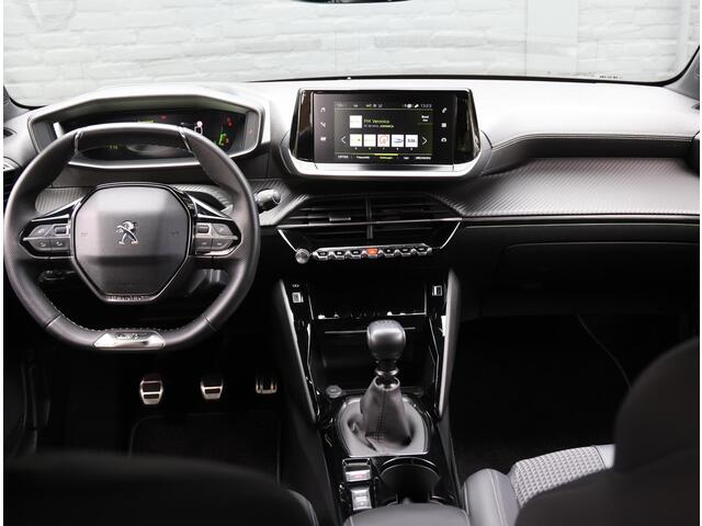 Peugeot 208 1.2 100PK GT | Adaptive CruiseControl | Navigatie | Achteruitrij Camera | AppleCarplay/AndroidAuto | Privacy Glass | Keyless | Two-tone |
