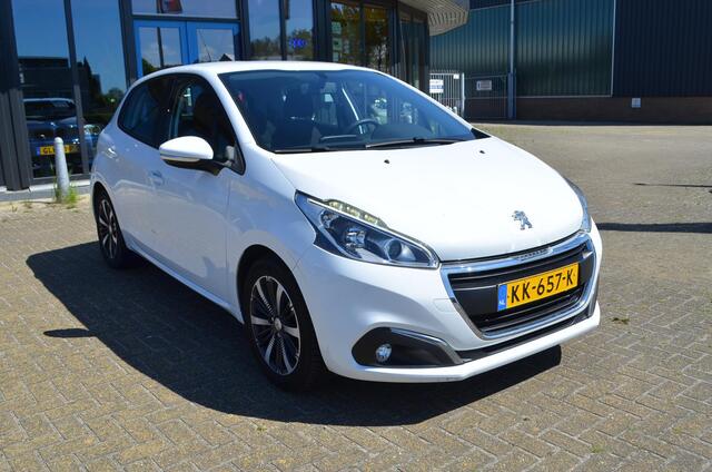 Peugeot 208 1.2 PureTech Blue Lion CarPlay / PDC / Cruise