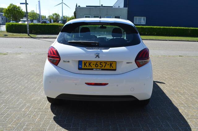 Peugeot 208 1.2 PureTech Blue Lion CarPlay / PDC / Cruise
