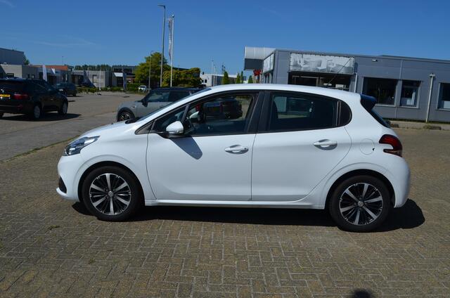 Peugeot 208 1.2 PureTech Blue Lion CarPlay / PDC / Cruise