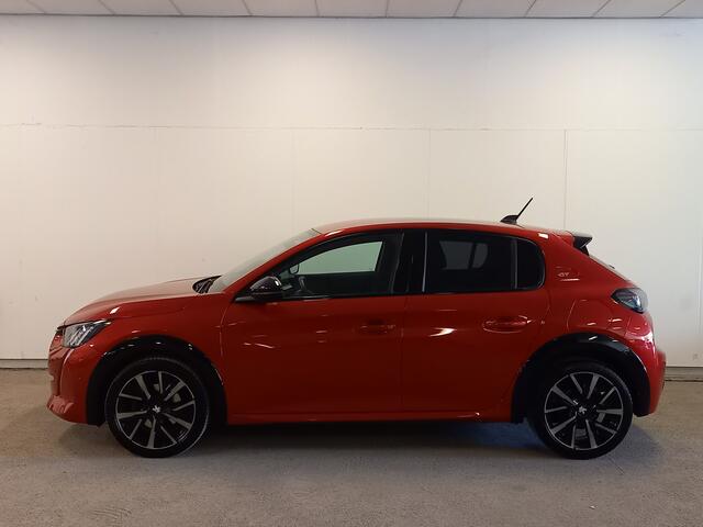 Peugeot 208 1.2 PureTech GT Luxe uitvoering!