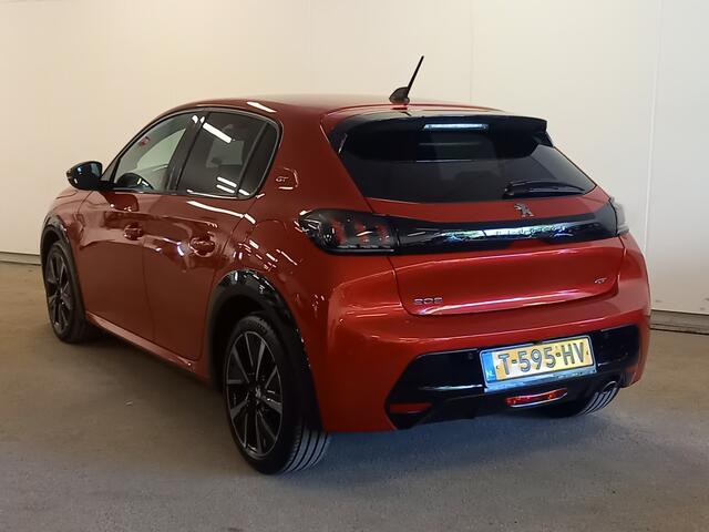 Peugeot 208 1.2 PureTech GT Luxe uitvoering!