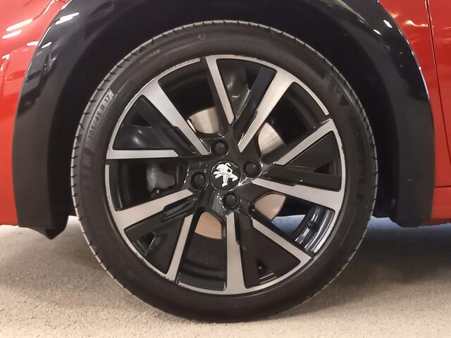 Peugeot 208 1.2 PureTech GT Luxe uitvoering!