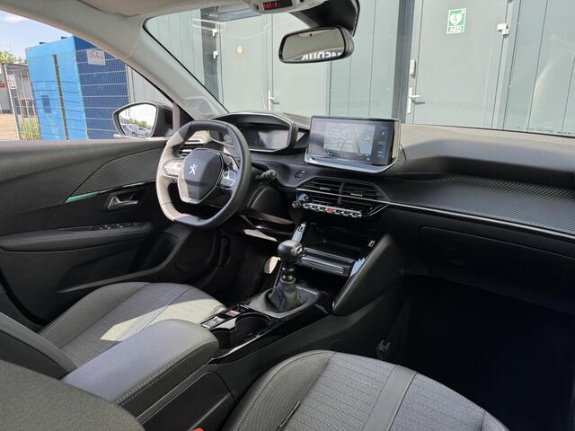 Peugeot 208 1.2 PT 100 Allure Pack | Stoelverwarming | Parkeercamera | Adaptive cruise | Prijs is rijklaar