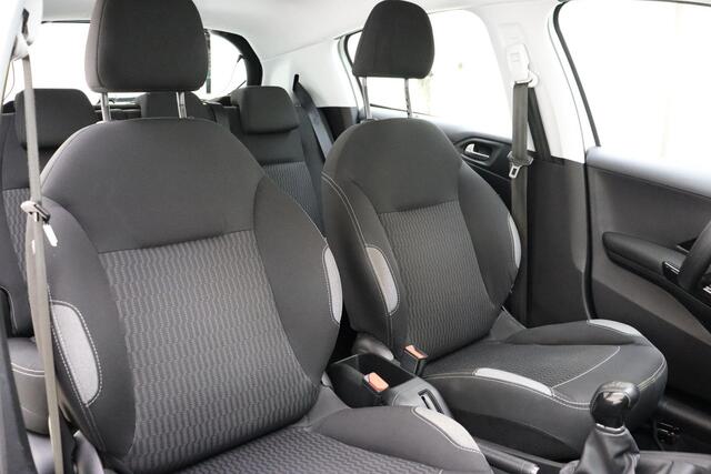 Peugeot 208 1.2 PureTech Active | Navigatie | Airco | 5 deuren | Metaallak | Cruise control | Bluetooth | Electrische ramen