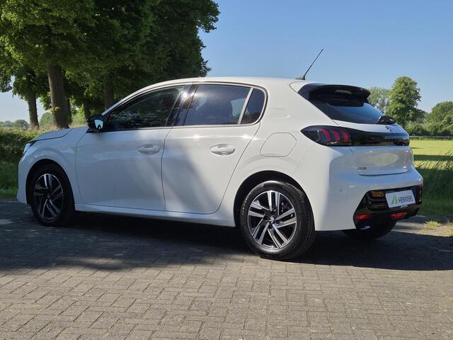 Peugeot 208 1.2 PureTech 100 Allure Handgeschakeld / Pack Drive Assist / Stoelverwarming voor / Adaptief cruise control / Keyless Entry/Start / Rondomzicht camera / Elektrische ramen voor en achter /