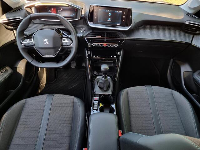 Peugeot 208 1.2 PureTech 100 Allure / Navigatie via Android Auto/Apple Carplay / Rondomzicht Camera / Stoelverwarming