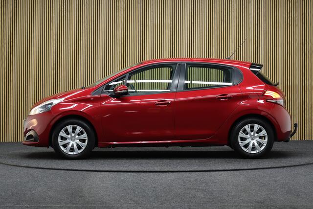 Peugeot 208 1.2 PureTech Blue Lion | Cruise-control | Trekhaak | Apple Carplay | Navigatie | Parkeerhulp