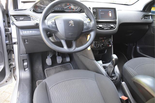 Peugeot 208 1.2 PureTech Blue Lease Active Airco Navi Bluetooth
