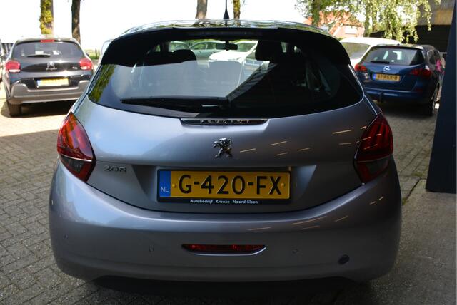 Peugeot 208 1.2 PureTech Blue Lease Active Airco Navi Bluetooth