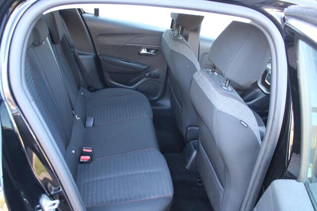 Peugeot 208 1.2 PureTech 100pk Active Automaat EAT8 Airco Navi Carplay