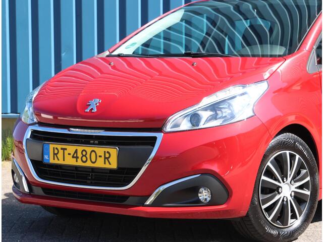 Peugeot 208 1.2 82PK Blue Lion | Apple CarPlay/Android Auto | Airco | Navigatie | Cruise Control | Armsteun | Parkeersensoren | 5 deurs | Goed Onderhouden!|