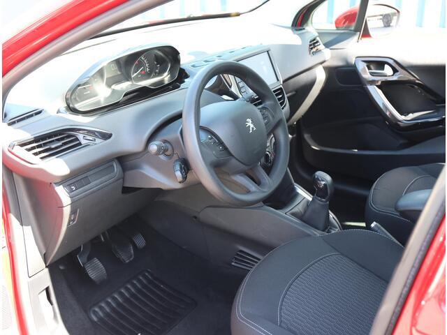 Peugeot 208 1.2 82PK Blue Lion | Apple CarPlay/Android Auto | Airco | Navigatie | Cruise Control | Armsteun | Parkeersensoren | 5 deurs | Goed Onderhouden!|