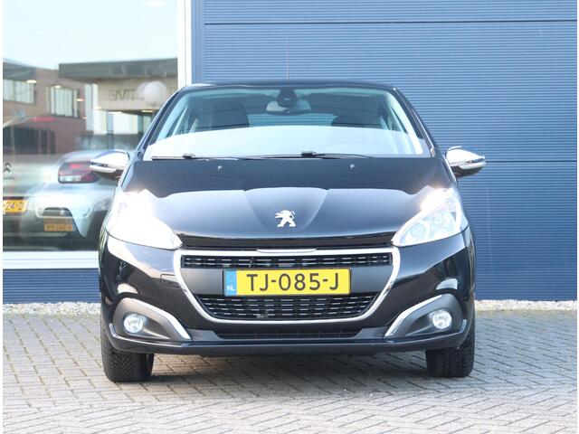 Peugeot 208 1.2 82PK Allure | Apple Carplay & Android Auto | Climate airco | Navigatie | Parkeersensoren | Armsteun |