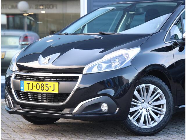 Peugeot 208 1.2 82PK Allure | Apple Carplay & Android Auto | Climate airco | Navigatie | Parkeersensoren | Armsteun |