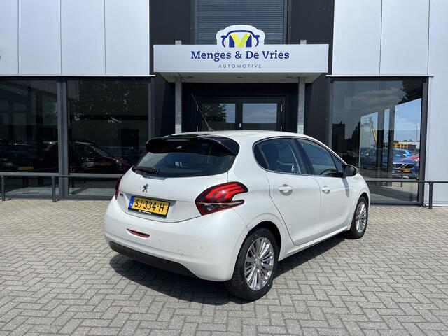 Peugeot 208 1.2 PureTech Blue Lease Executive Airco ECC | Cruise Control | Parkeersensoren | NAP | Isofix | Apple Carplay