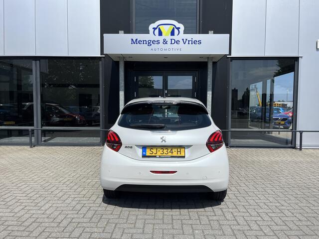 Peugeot 208 1.2 PureTech Blue Lease Executive Airco ECC | Cruise Control | Parkeersensoren | NAP | Isofix | Apple Carplay
