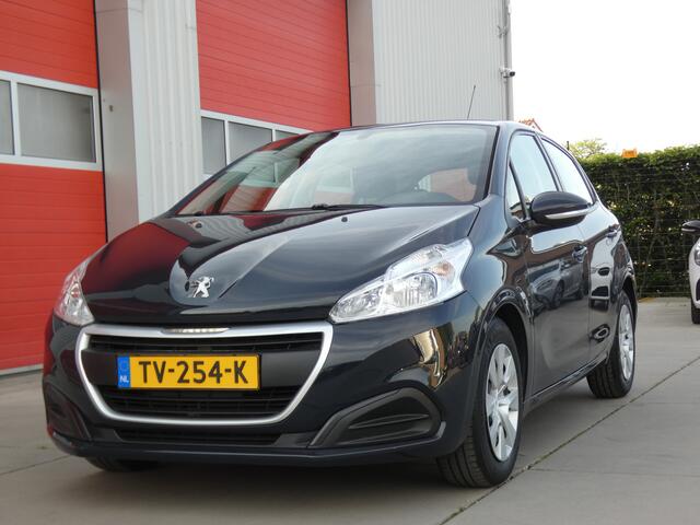 Peugeot 208 1.2 PureTech Like/ lage km/ zeer mooi!
