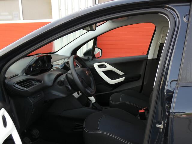 Peugeot 208 1.2 PureTech Like/ lage km/ zeer mooi!