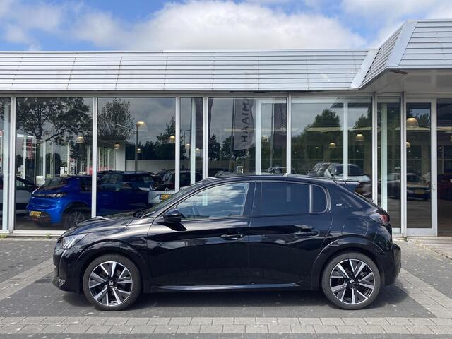 Peugeot 208 1.2 PureTech GT | Automaat | Navigatie | Panoramadak | Climate control | Parkeersensoren voor en achter | Achteruitrijcamera| Keyless entry | Apple Carplay/Android Auto | Trekhaak afn. kogel