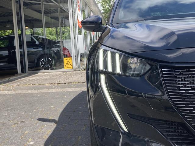 Peugeot 208 1.2 PureTech GT | Automaat | Navigatie | Panoramadak | Climate control | Parkeersensoren voor en achter | Achteruitrijcamera| Keyless entry | Apple Carplay/Android Auto | Trekhaak afn. kogel