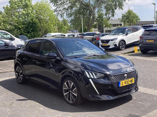 Peugeot 208 1.2 PureTech GT | Automaat | Navigatie | Panoramadak | Climate control | Parkeersensoren voor en achter | Achteruitrijcamera| Keyless entry | Apple Carplay/Android Auto | Trekhaak afn. kogel