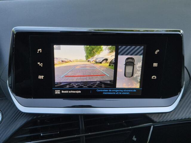 Peugeot 208 1.2 PureTech 100 Allure Handgeschakeld / Stoelverwarming / Keyless Entry/Start / Rondomzicht camera / Navigatie via Apple Carplay of Android Auto / Lichtmetalen wielen 16" /