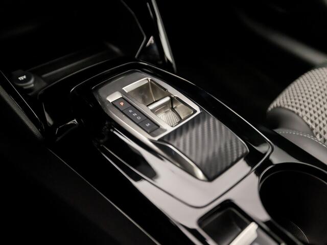 Peugeot 208 1.2 PureTech GT Automaat (VIRTUAL COCKPIT, ADAPTIVE CRUISE, APPLE CARPLAY, GROOT NAVI, LEDER, 360 CAMERA, SPORTSTOELEN, GETINT GLAS, KEYLESS, LANE ASSIST, NIEUWSTAAT)