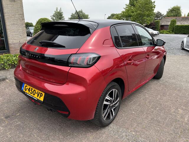 Peugeot 208 5DRS 1.2 Blue Lease Allure Trekhaak / Camera / Carplay