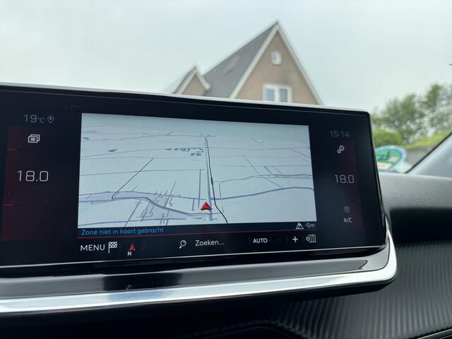 Peugeot 208 5DRS 1.2 Blue Lease Allure Trekhaak / Camera / Carplay