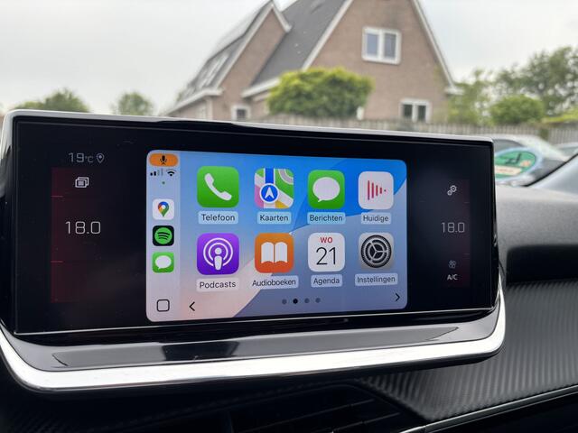 Peugeot 208 5DRS 1.2 Blue Lease Allure Trekhaak / Camera / Carplay