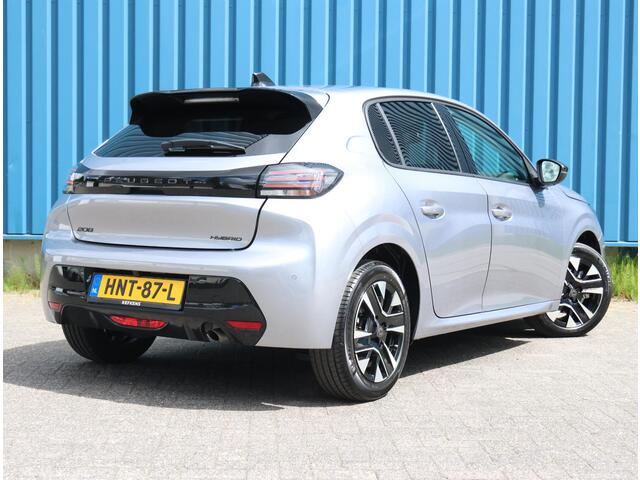 Peugeot 208 Hybrid 100PK e-DCS6 Allure | Camera | Parkeersensoren | Voorstoelen Verwarmd | LED | Lederen Stuurwiel | Climate Control | Adaptive Cruise Control | 16" LMV | Apple Carplay/Android Auto |