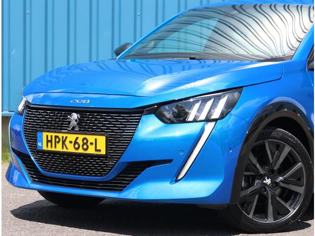 Peugeot 208 1.2 100PK GT | AppleCarplay/AndroidAuto | Cruise Control | Climate Control | Navigatie | Achteruitrij Camera | FULL LED | Privacy Glass | Keyless | Armsteun | Isofix |