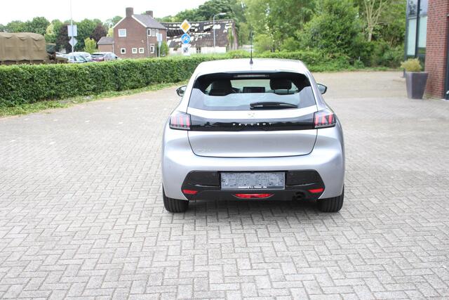 Peugeot 208 1.2 PureTech Allure Automaat Clima-Cruise-Navi-Carplay-Camera-Keyless-3D Cockpit 13.000 KM !!
