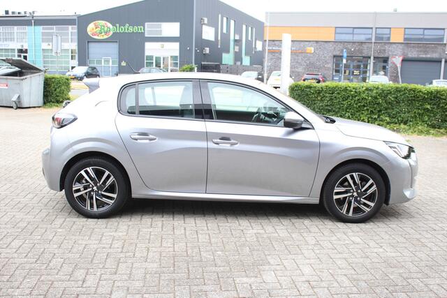 Peugeot 208 1.2 PureTech Allure Automaat Clima-Cruise-Navi-Carplay-Camera-Keyless-3D Cockpit 13.000 KM !!