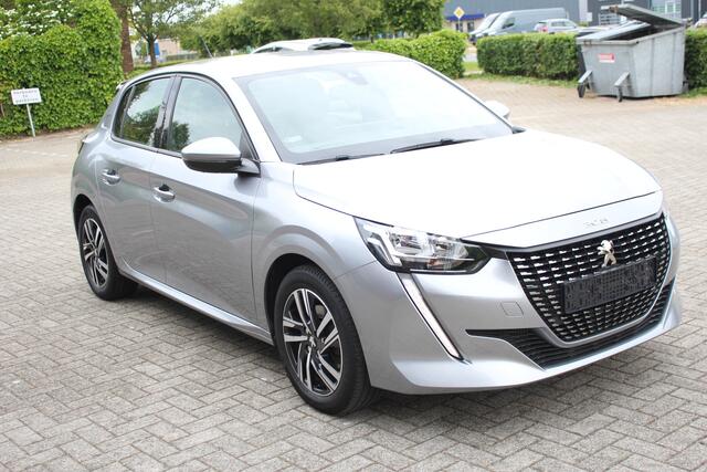 Peugeot 208 1.2 PureTech Allure Automaat Clima-Cruise-Navi-Carplay-Camera-Keyless-3D Cockpit 13.000 KM !!