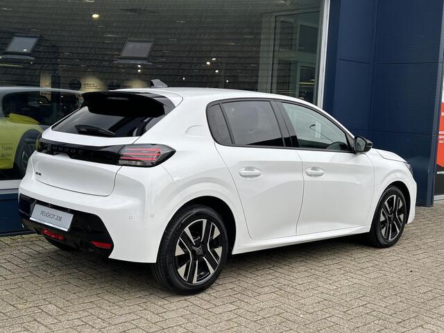Peugeot 208 1.2 Turbo 100 PK Allure | Bouwjaar 2025 | ¤ 5.750 DEMO Voordeel | Navigatie via Telefoon | Stoelverwarming | 360 Graden Camera | Keyless Entry & Start | LED Verlichting | Climate Control | Dode Hoek Detectie | Voor + Achter Parkeersensoren | 16" Lichtmeta