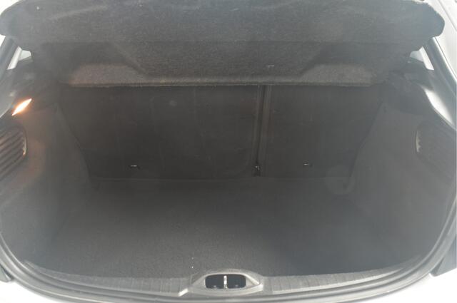 Peugeot 208 1.2 PureTech Blue Lion // AIRCO // CRUISE // PDC // TREKHAAK // NAVI // CARPLAY //