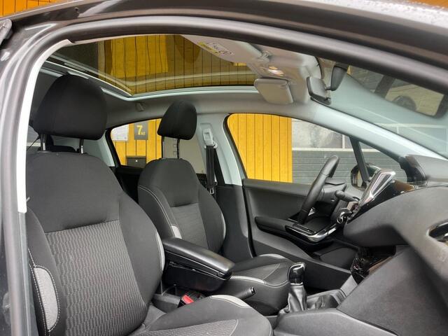 Peugeot 208 1.6 B.HDi Navigatie|Stoelverw Luxe Allure 2016