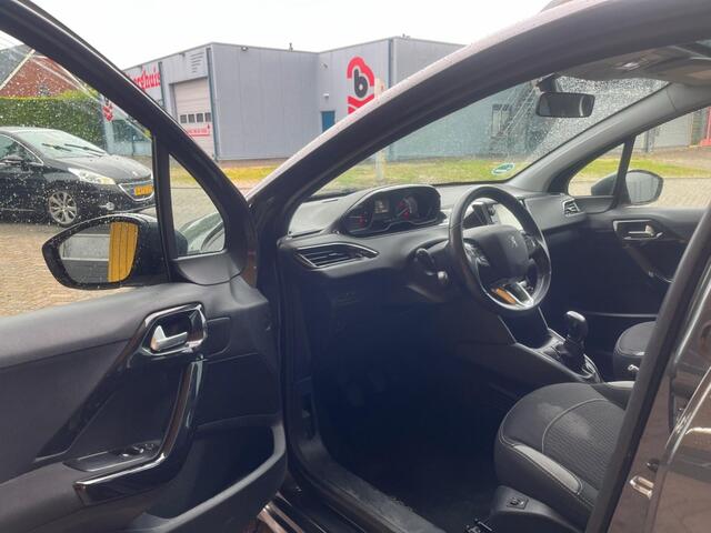 Peugeot 208 1.6 B.HDi Navigatie|Stoelverw Luxe Allure 2016