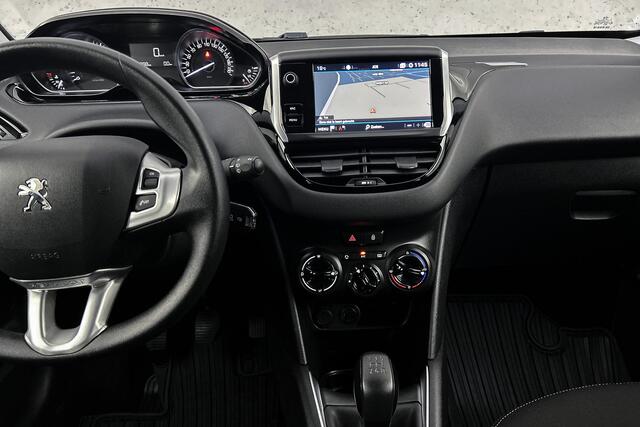 Peugeot 208 1.2 PureTech Blue Lion | Apple carplay | Cruise control | Navigatie | Parkeersensoren