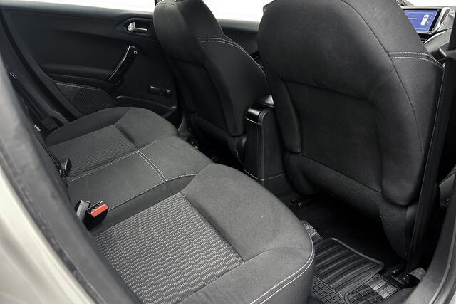Peugeot 208 1.2 PureTech Blue Lion | Apple carplay | Cruise control | Navigatie | Parkeersensoren