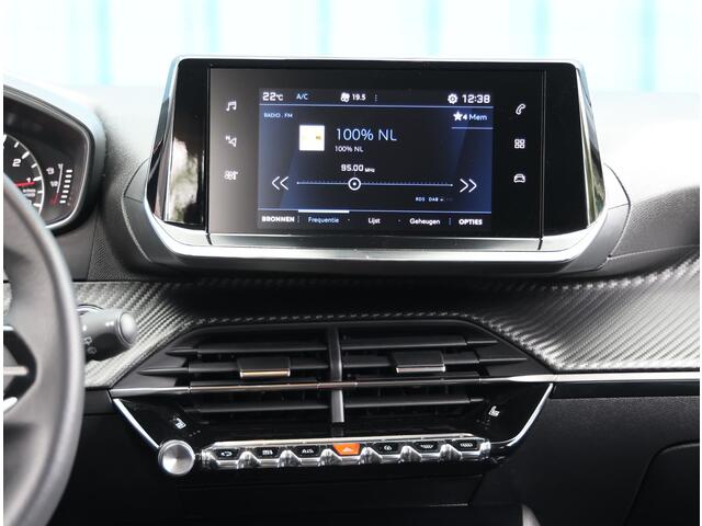 Peugeot 208 1.5 100PK BlueHDi Allure | Camera | Parkeersensoren | Voorstoelen Verwarmd | LED Koplampen | Keyless Start | Lederen Stuurwiel | Climate Control | Cruise Control | 16" LMV | Apple Carplay/Android Auto |