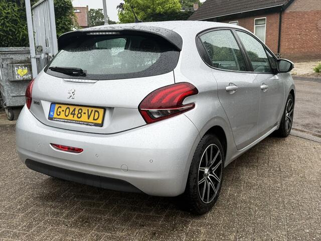 Peugeot 208 1.6 BlUE HDI NAVI/CAMERA/LMV/AIRCO